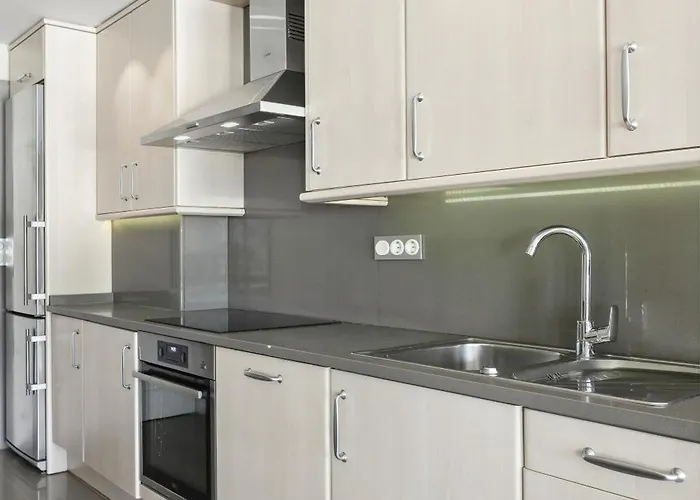 Apartment Playa De La Concha 9 By Feelfree *